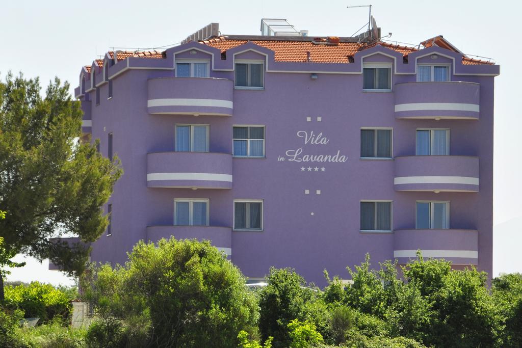 Vila In Lavanda Fazana Exterior photo